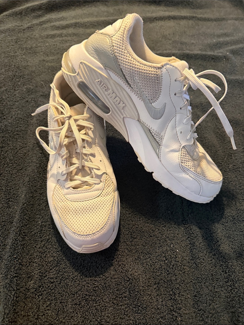 Nike Women’s Air Max Excee size 10